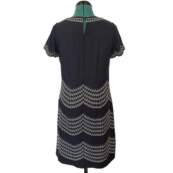 Boden Navy Blue White Embroidered Shift Dress Short Scalloped Sleeve Size 4 Long - Picture 6 of 11